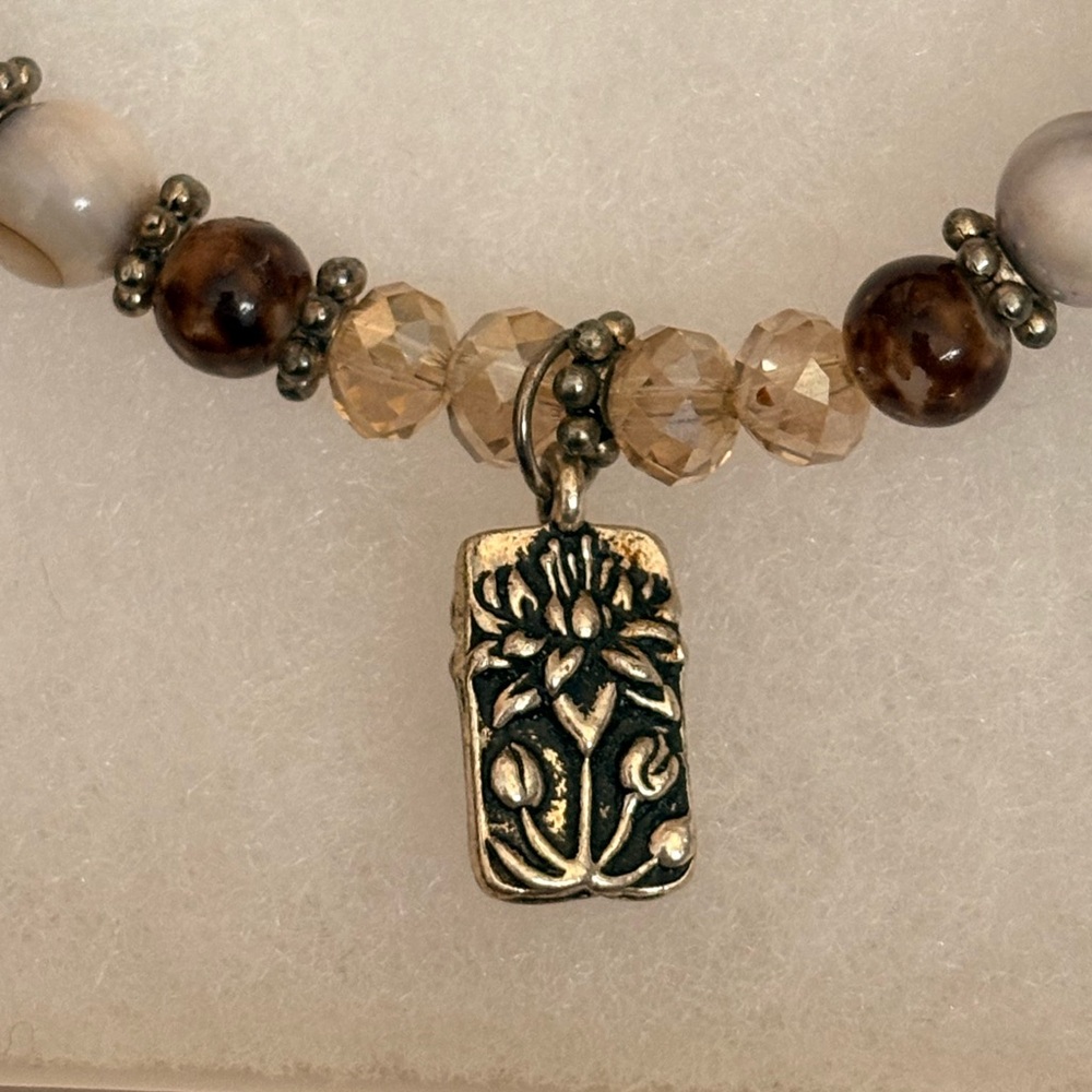Flower Charm Stone Beaded Bracelet Preowned Stretch Cord - Picture 3 of 3